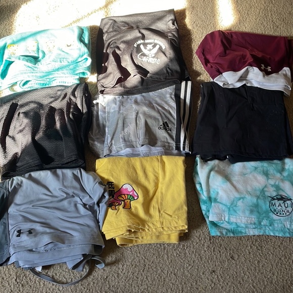 Assorted shorts - Picture 2 of 2